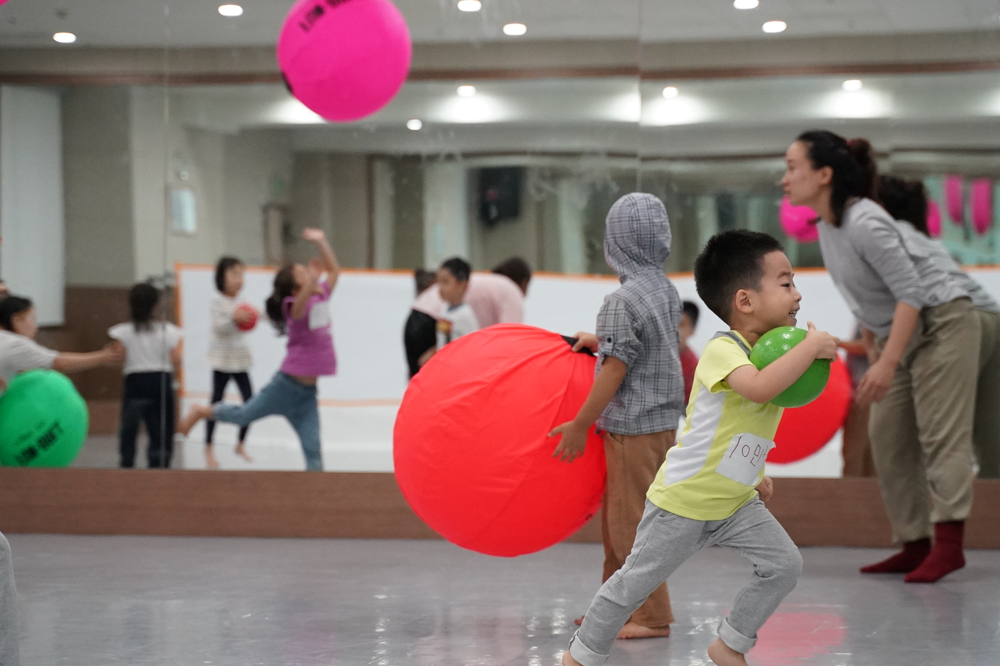 일상적 움직임을 예술로 확장하는 무용×미술 프로그램