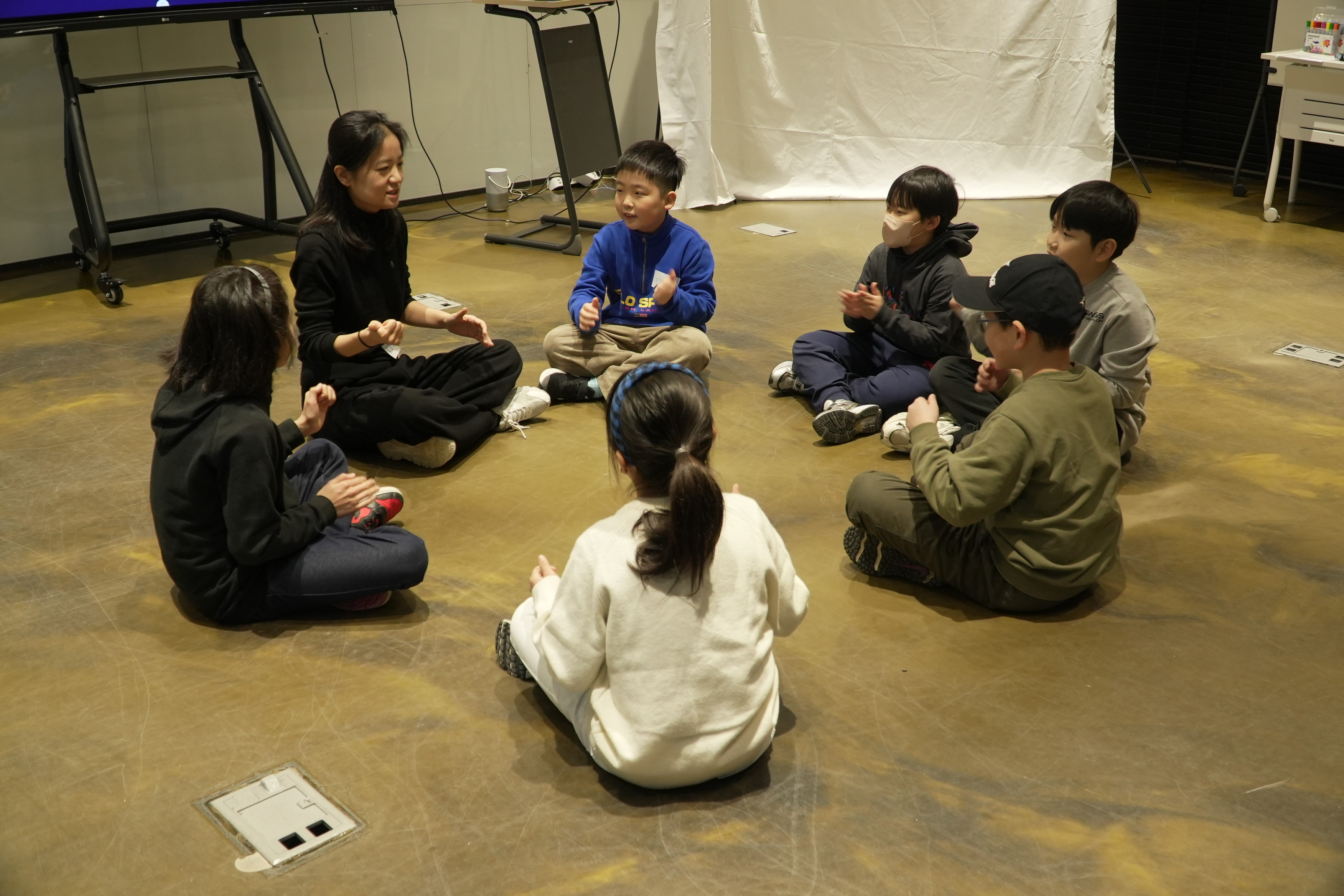 예술과 과학을 창의적 코딩으로 연결하는 실험 중심 창의 프로그램